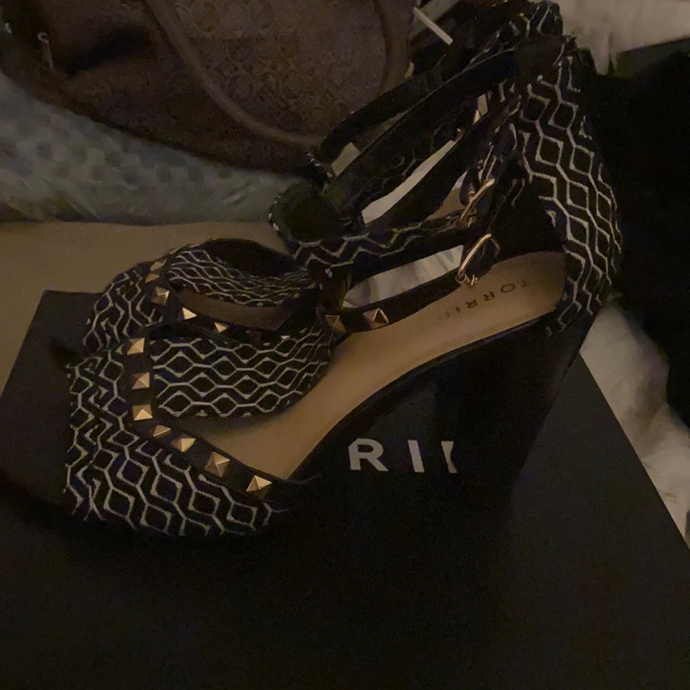 Black and white gently used heels